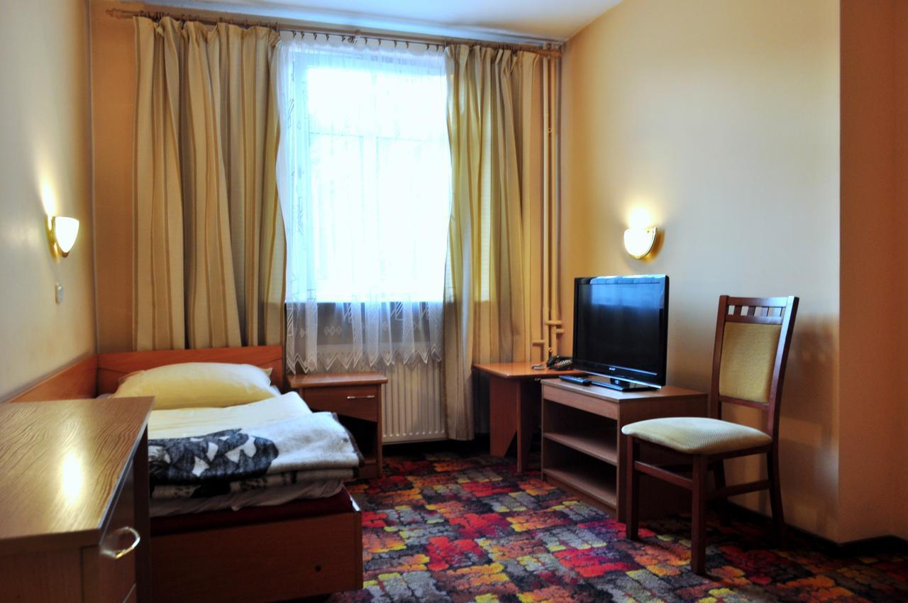 比托姆Bristol Economy住宿加早餐旅馆 外观 照片